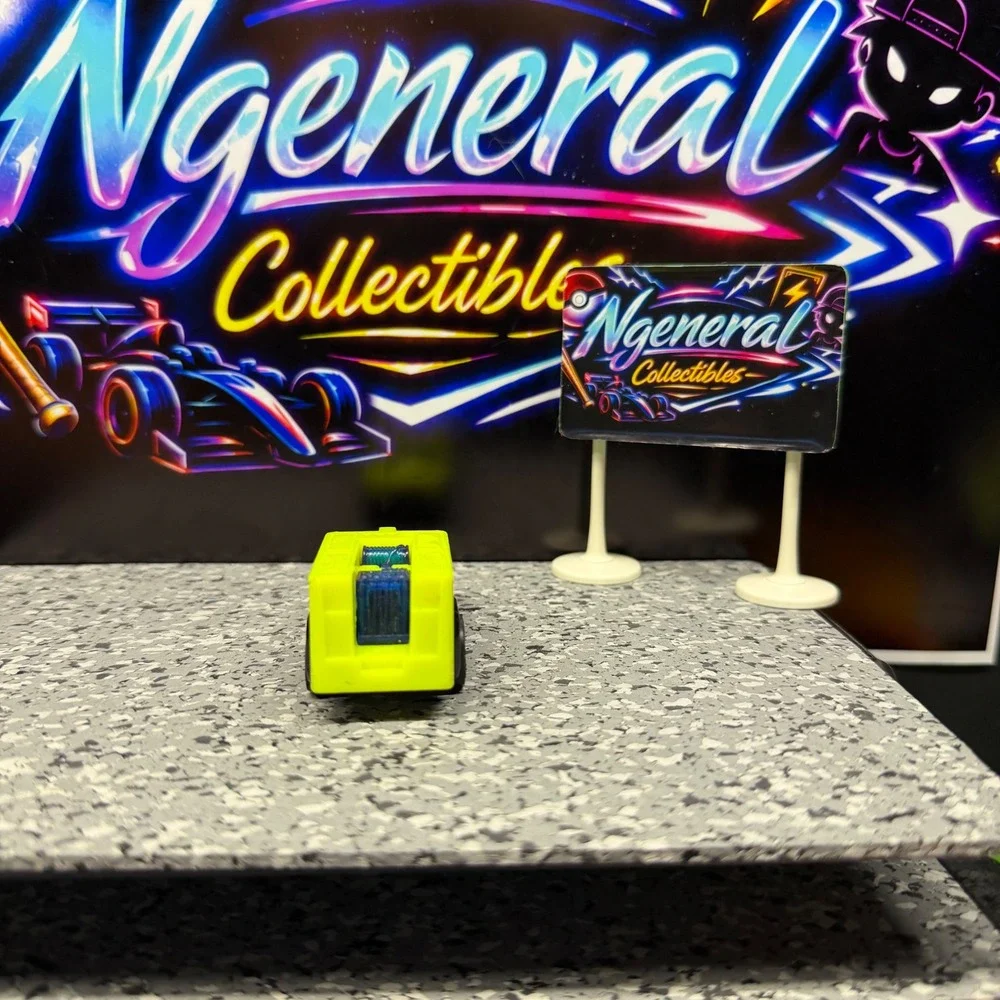 Hot Wheels Rescue Duty Neon Lime Green Track 1st Response Diecast Truck 2012